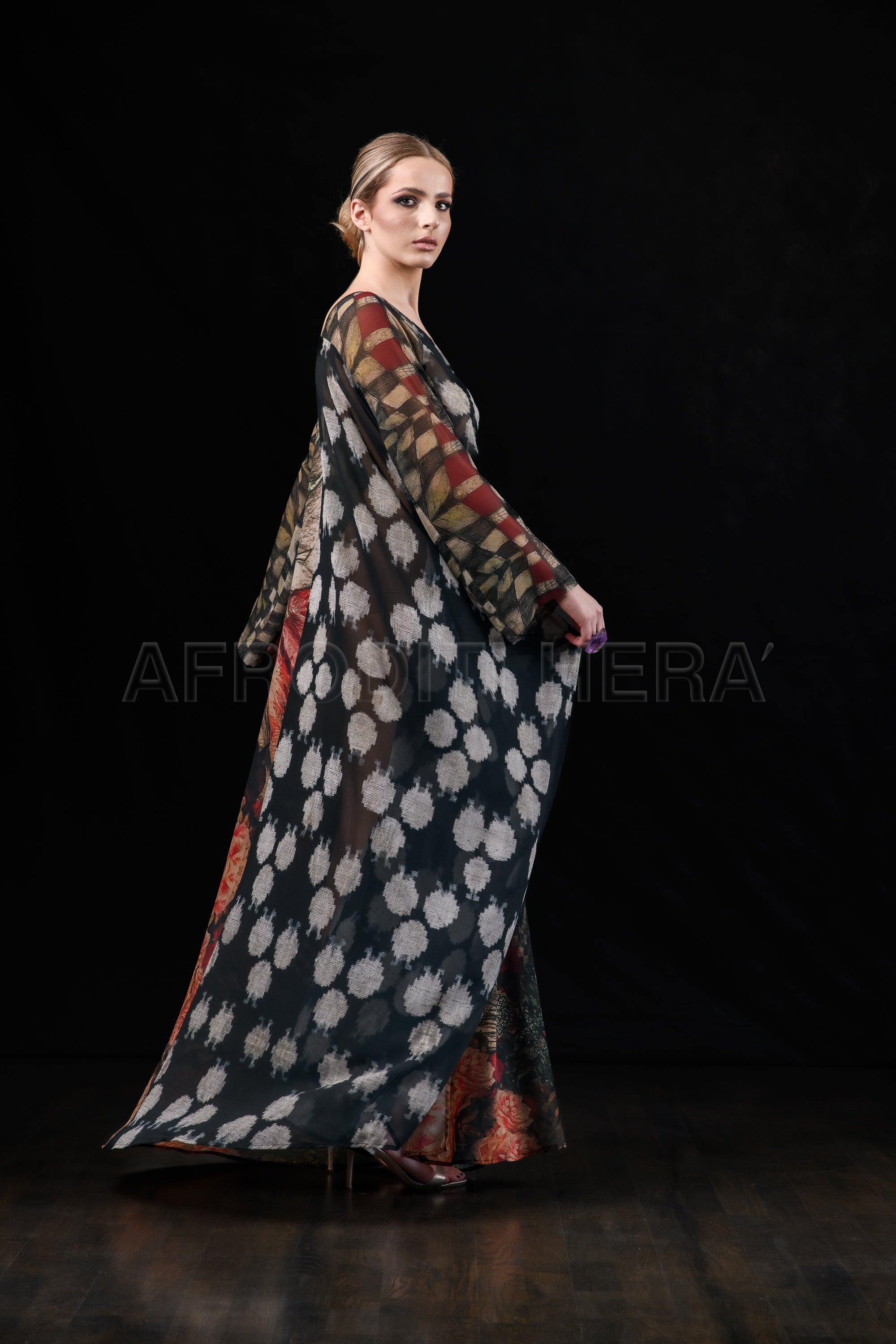 She in the wind - 41 Kaftan Dress