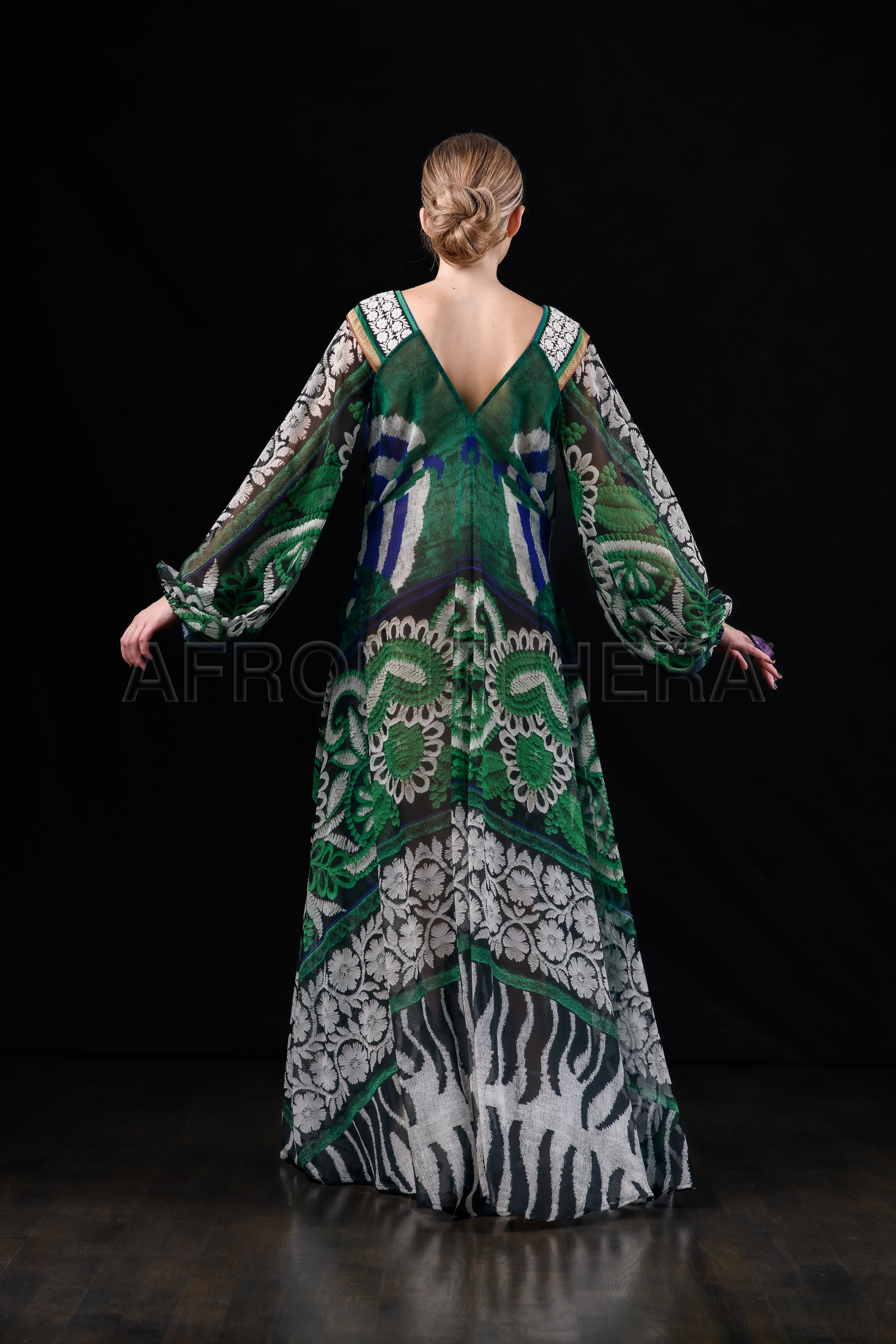 She in the wind - 43 Kaftan Dress