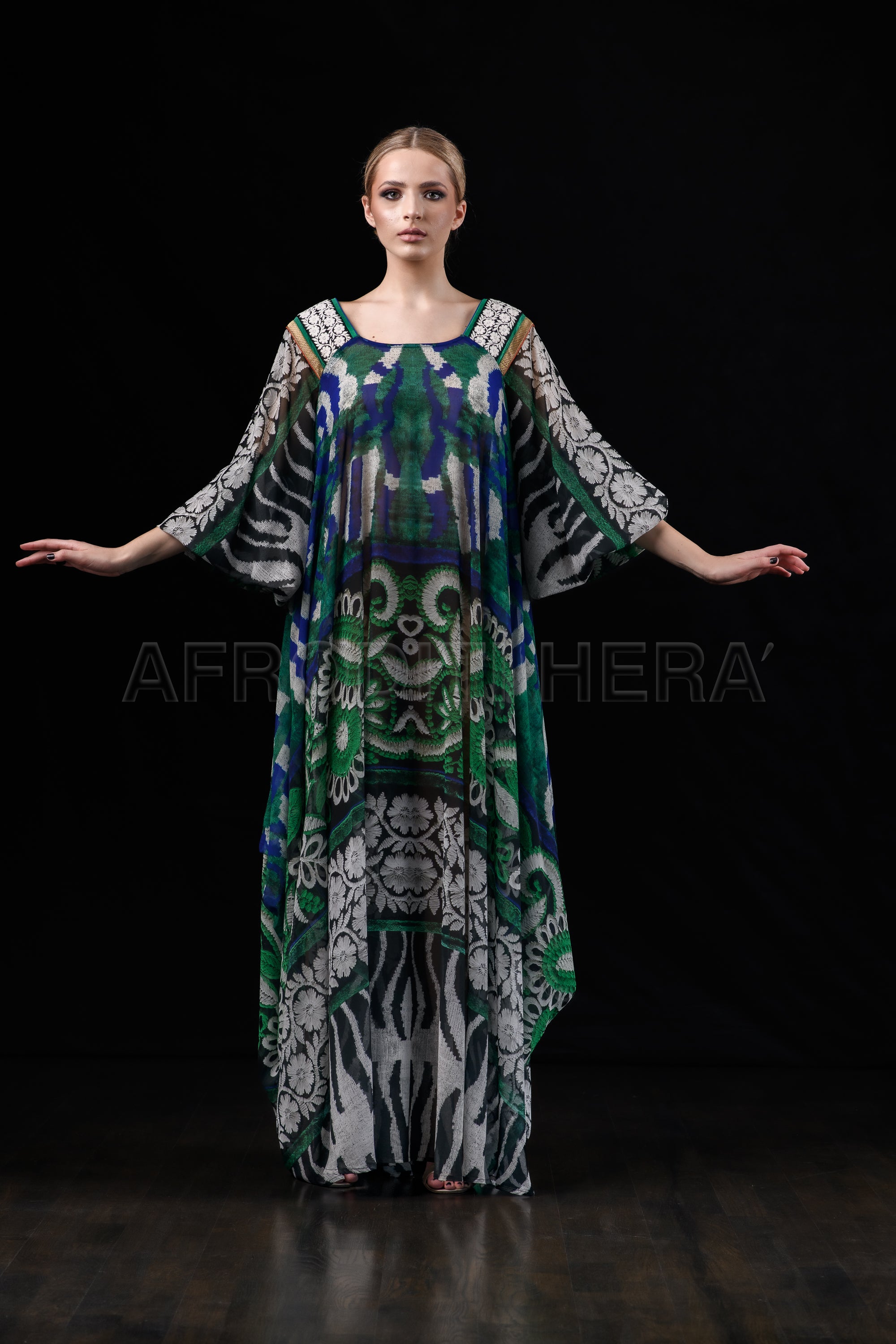 She in the wind - 43 Kaftan Dress