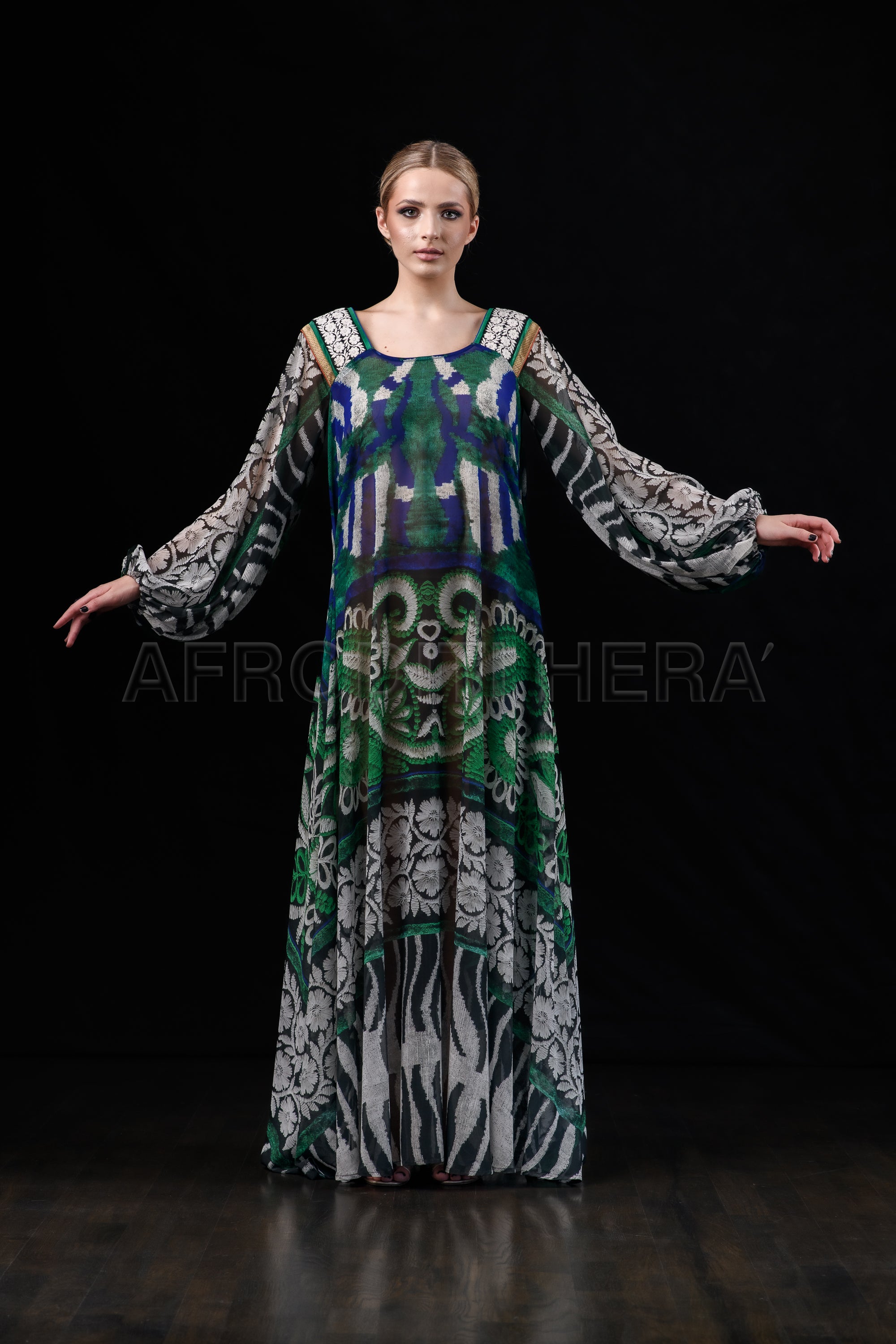 She in the wind - 43 Kaftan Dress