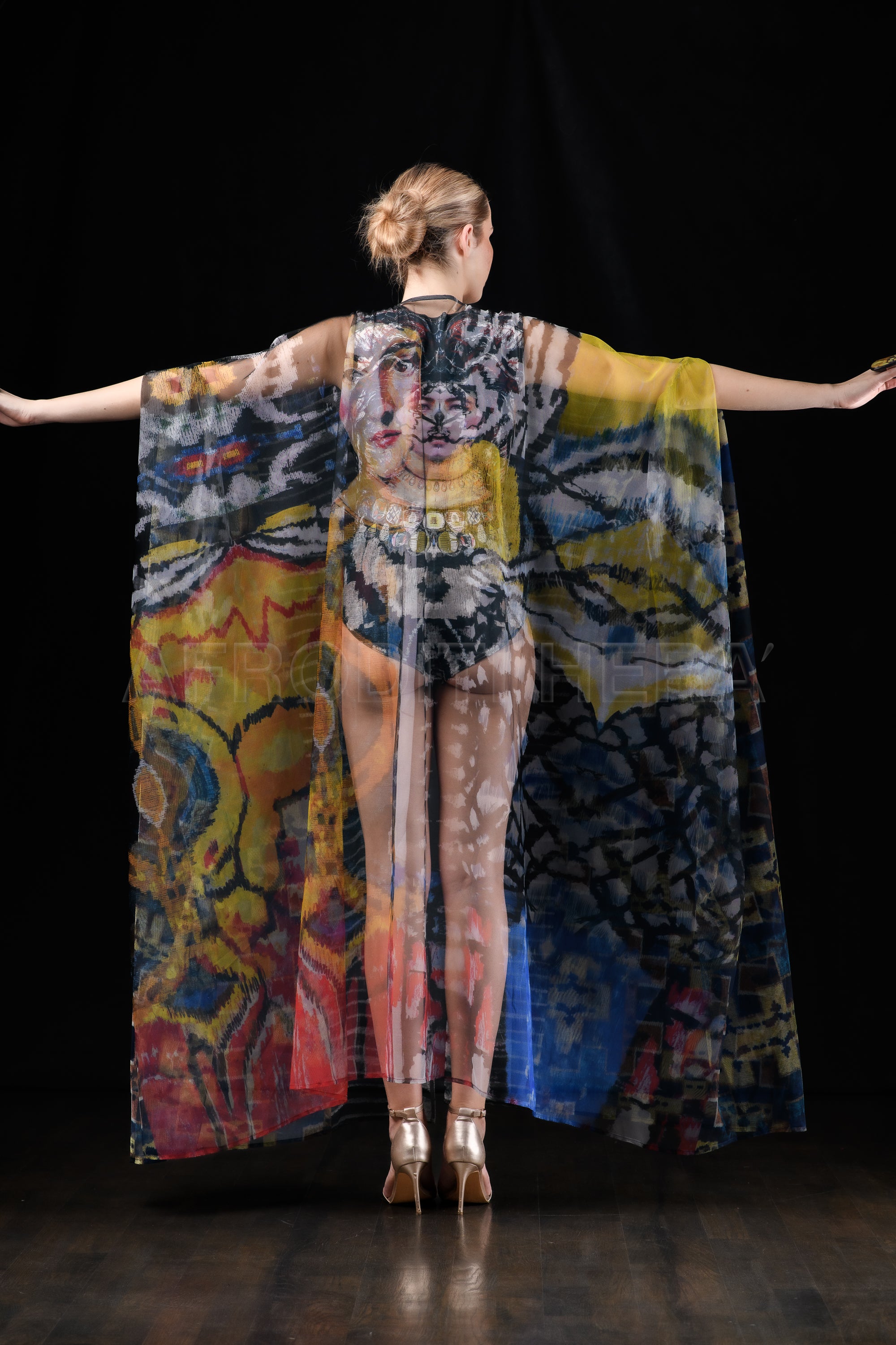 She in the wind - 45 Tulle Tunic