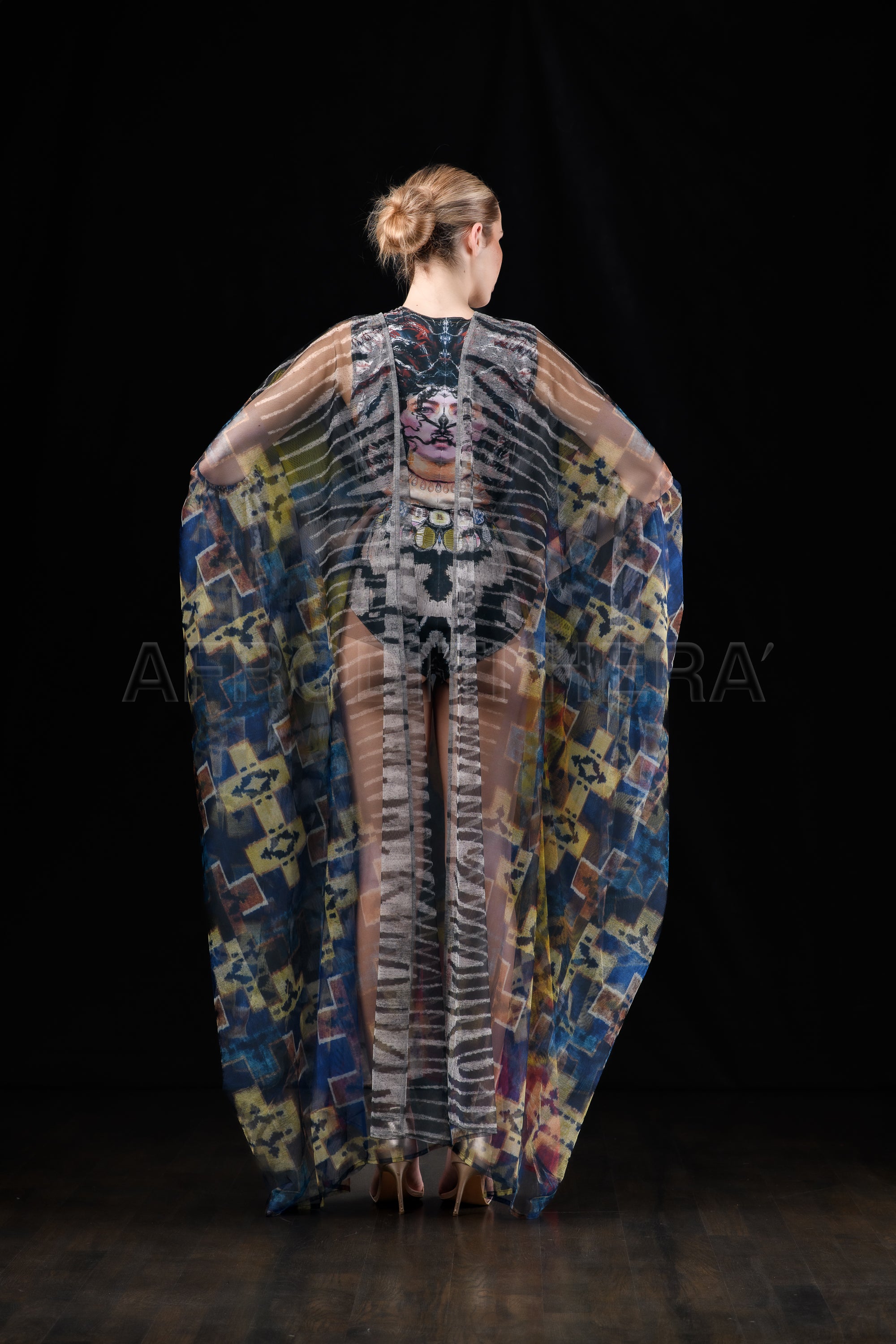 She in the wind - 45 Tulle Tunic