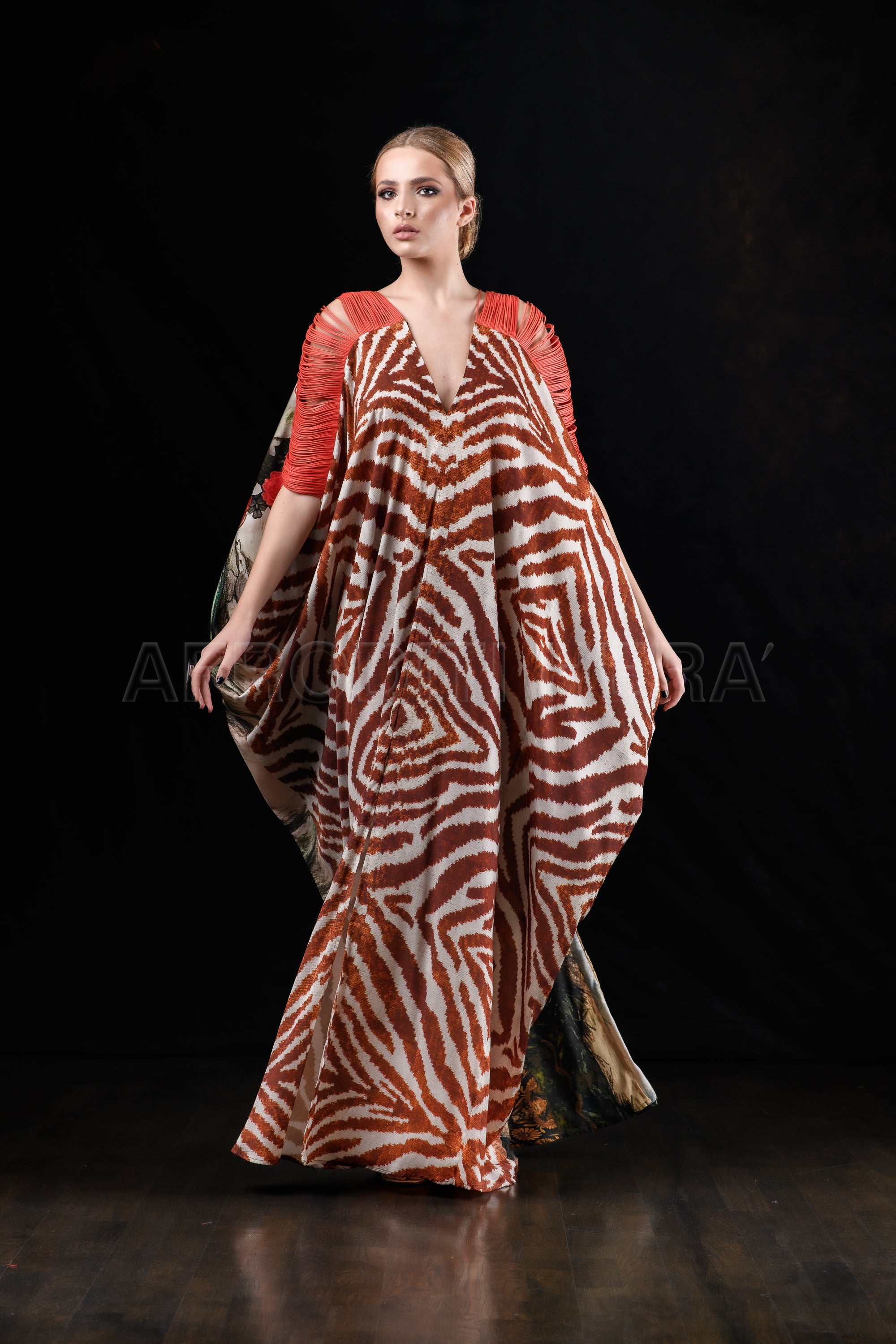 She in the wind - 46 Kaftan Dress