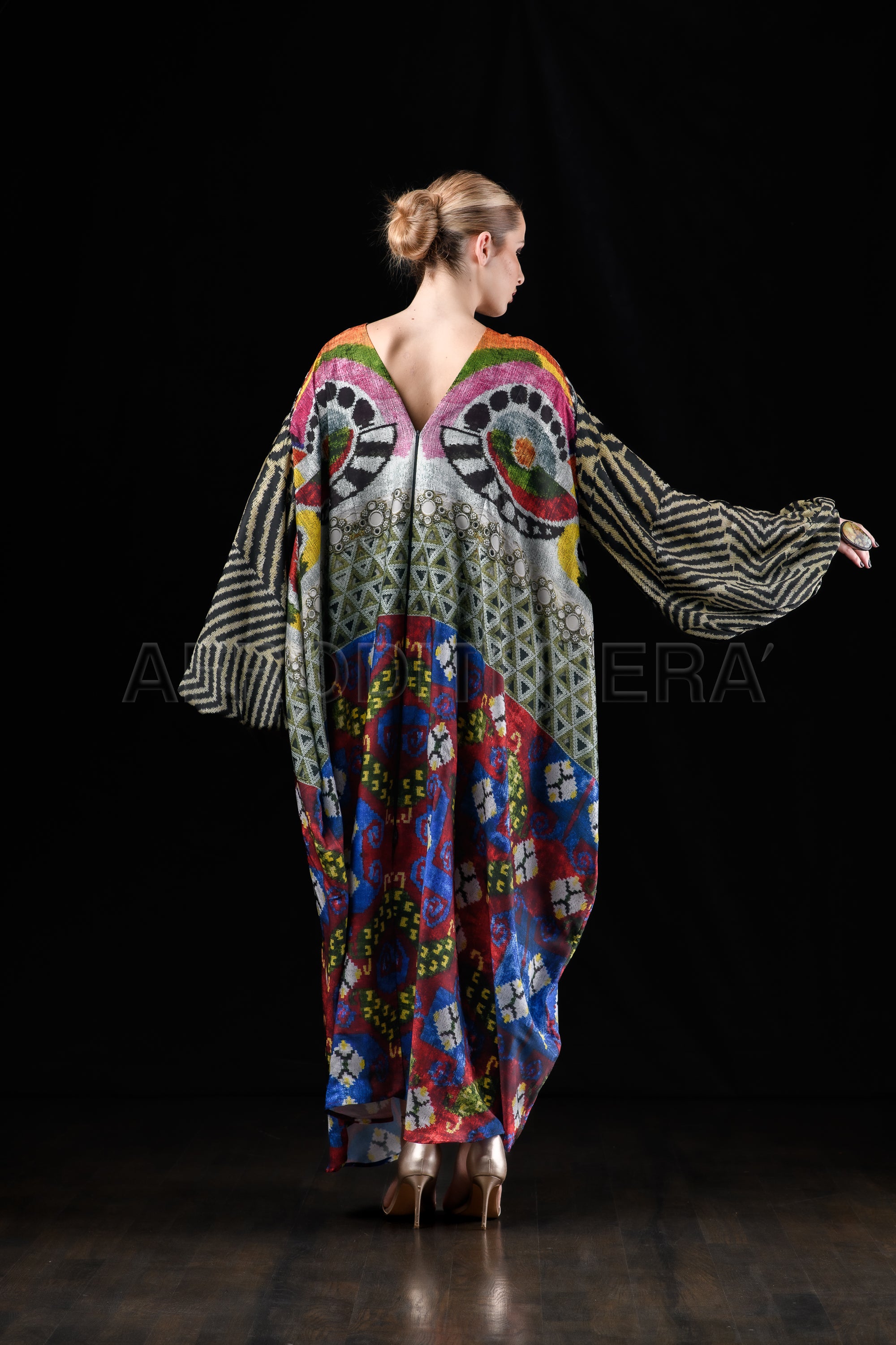 She in the wind - 53 Kimono