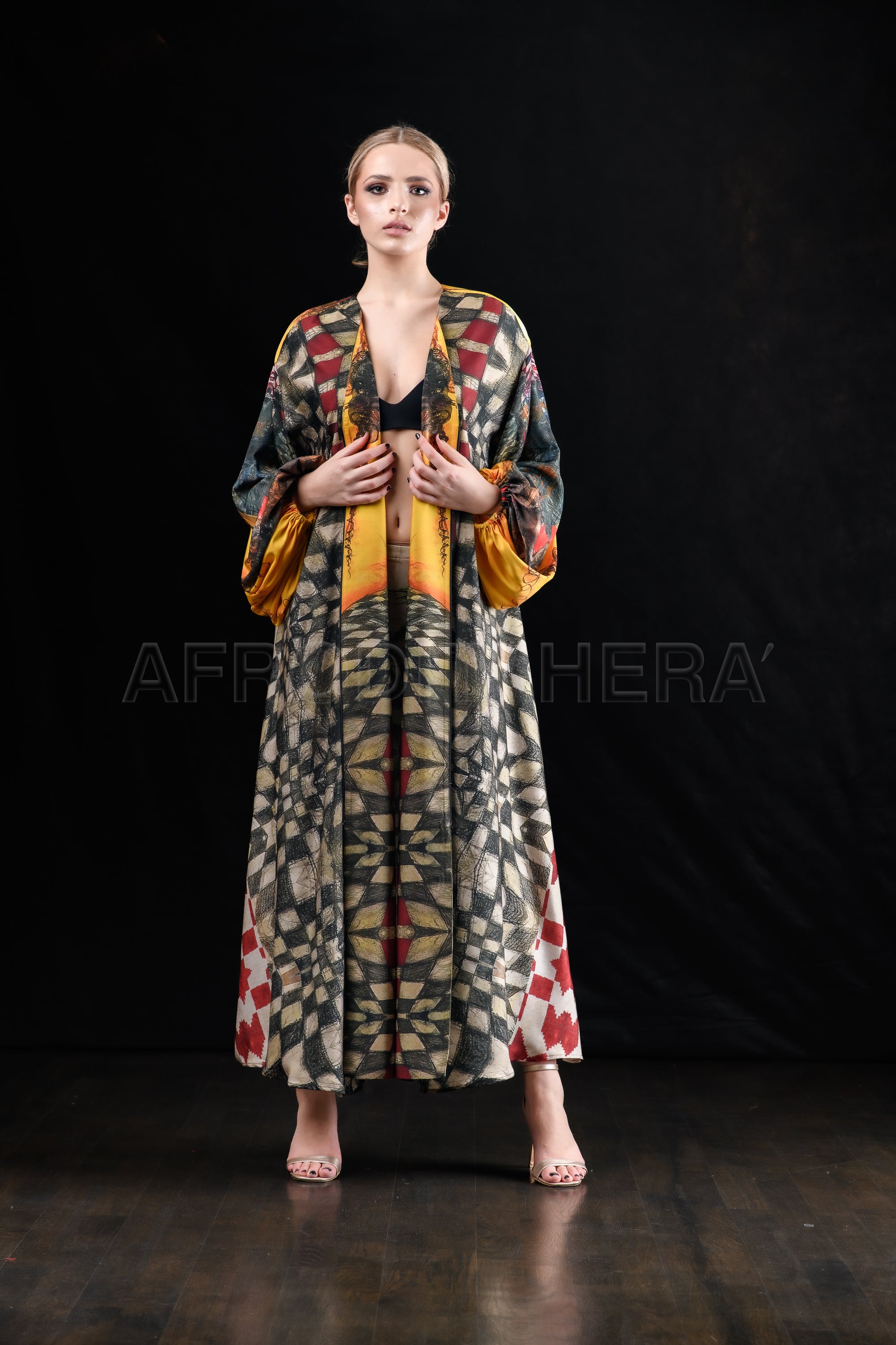 She in the wind - 55 Kimono