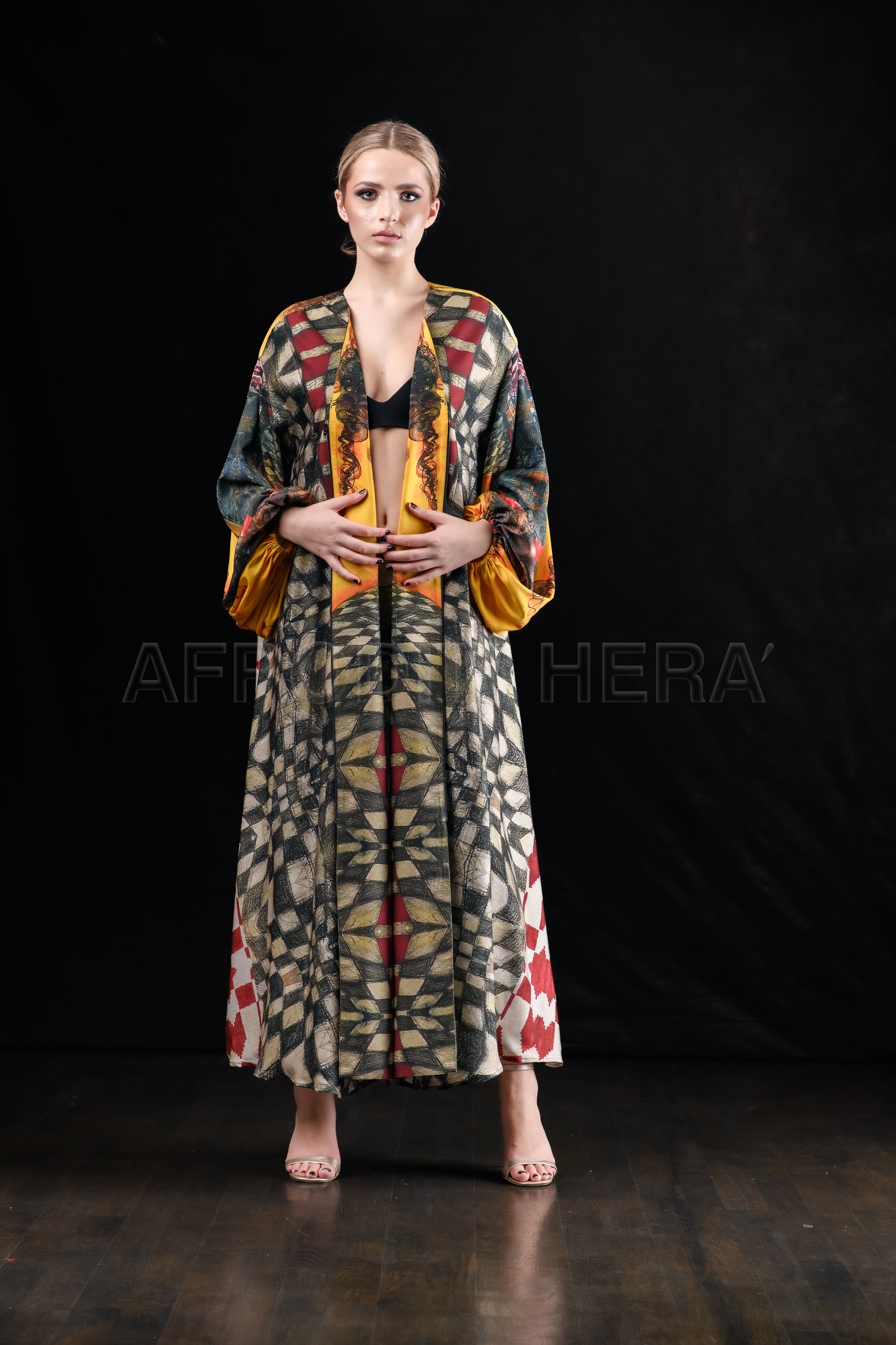 She in the wind - 55 Kimono