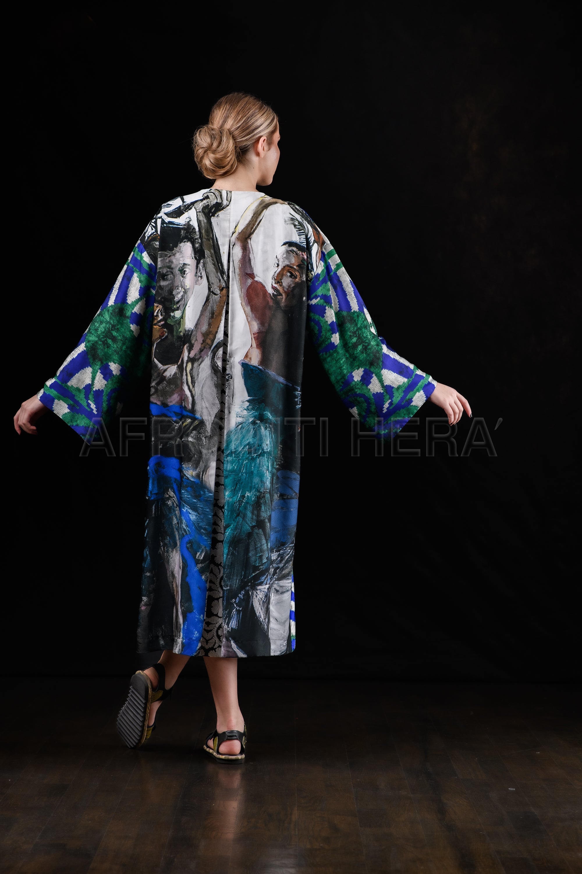 She in the wind - 61 Kimono
