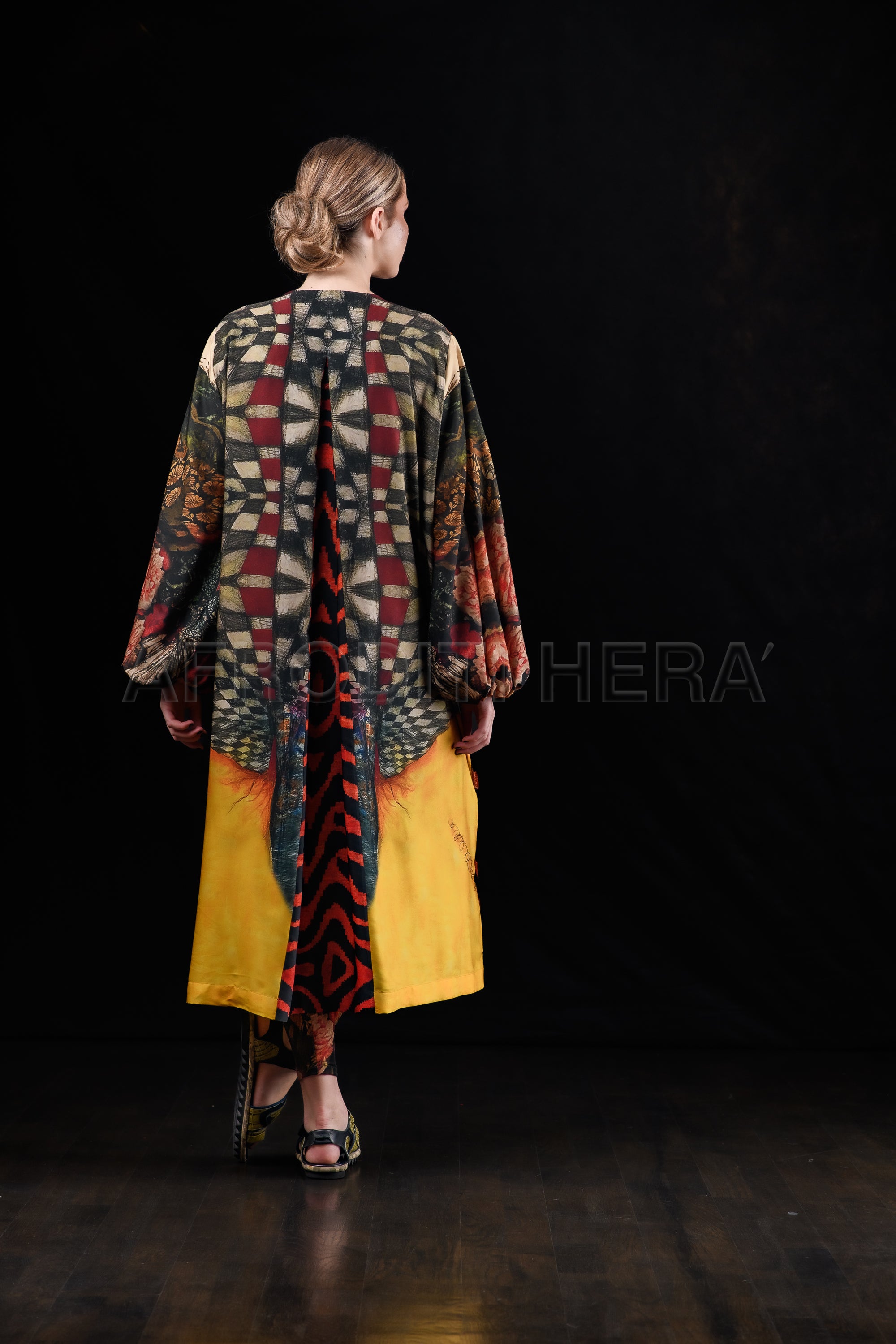 She in the wind - 63 Kimono