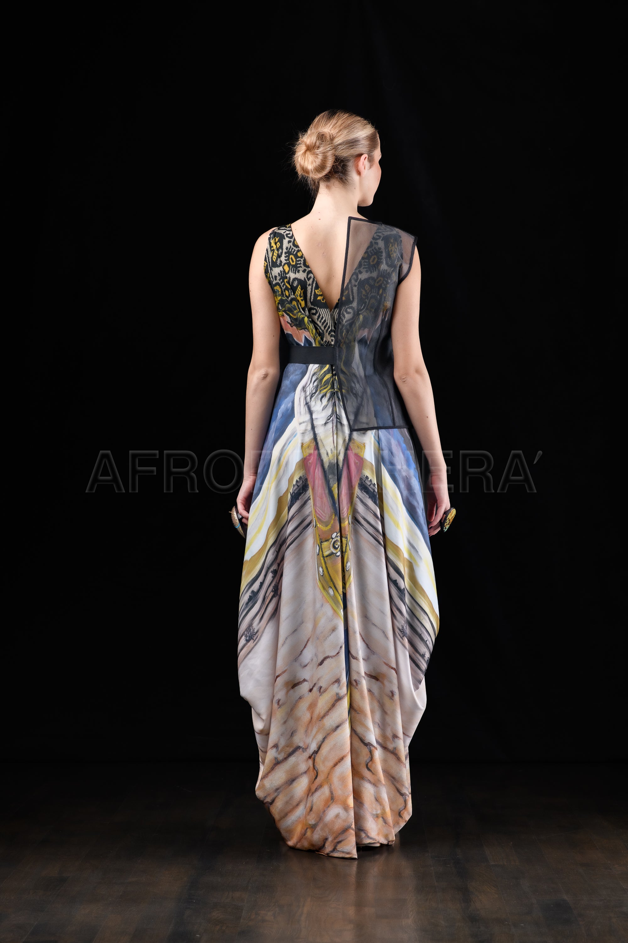 She in the wind - 71 Half Sleeveless Blazer