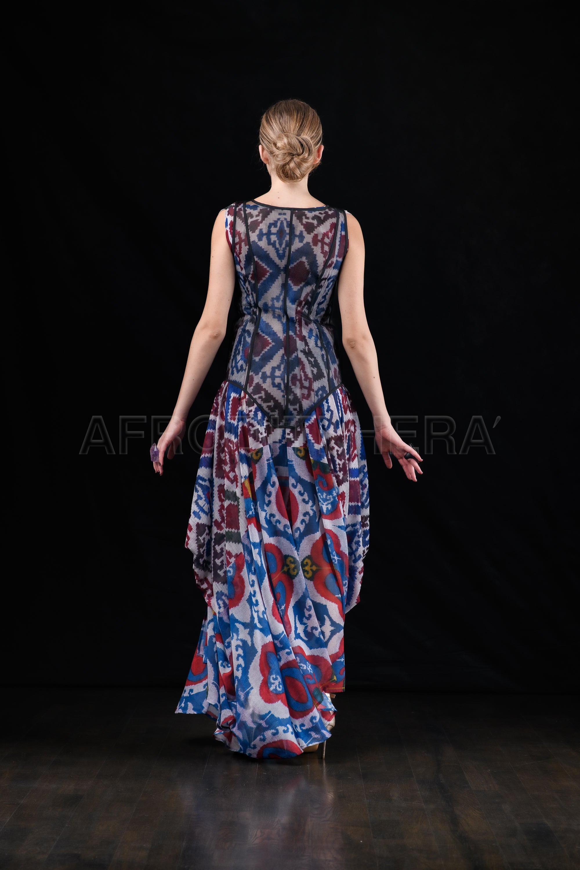 She in the wind - 73 Crinoline Net Vest
