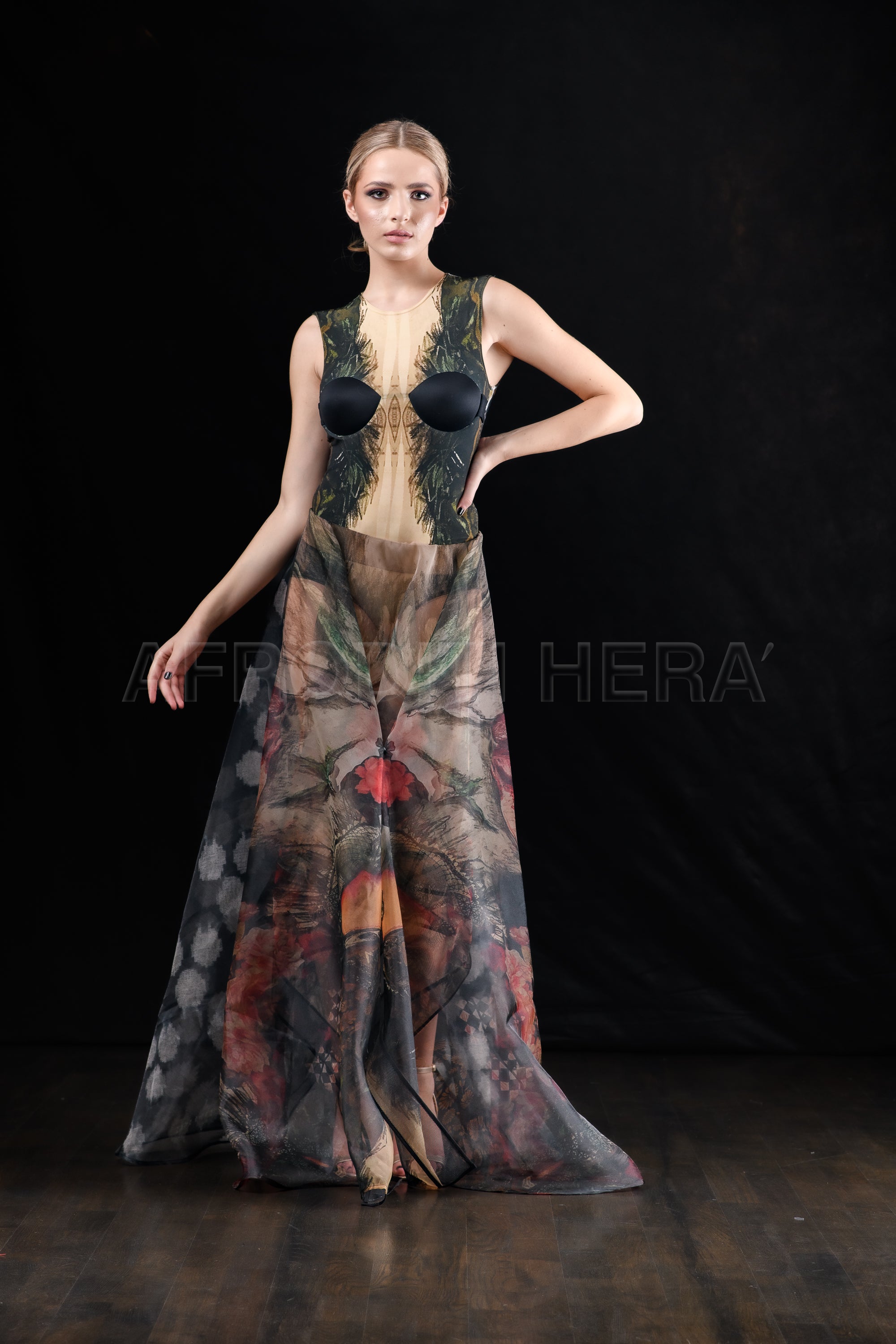 She in the wind - 80 Skirt